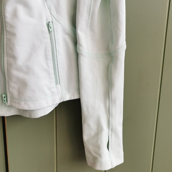 Lululemon Forme jacket - Picture 3 of 9